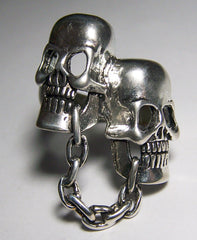 CHAINED TOGETHER SKULL HEADS BIKER RING (Sold by the piece)